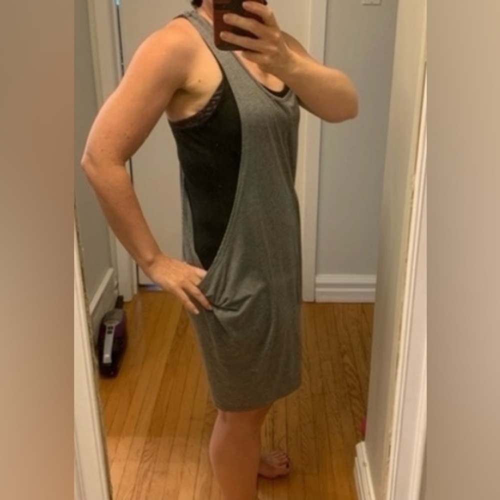 Minkpink Layered Tank Dress
Black Grey Two Tone Sz M EUC - Picture 10 of 12